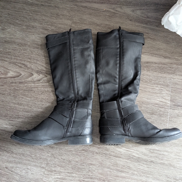 Black Riding Boots - Picture 2 of 5